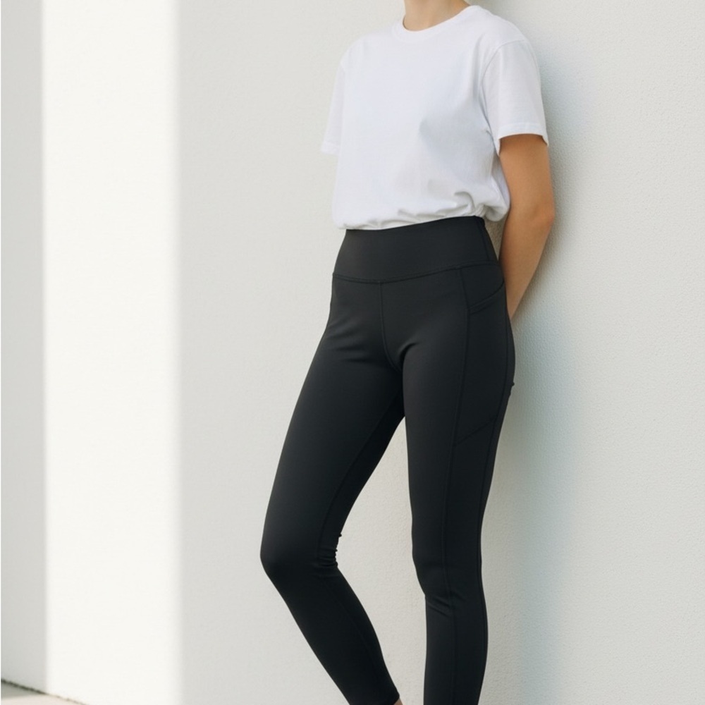Aero Sleek Black Women's Leggings